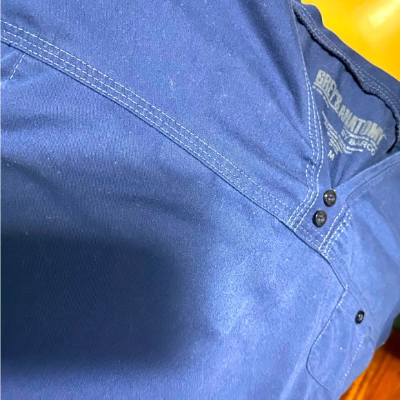 Women’s Grays Anatomy Active Medium Navy Blue medical scrub shirt and pants - Picture 4 of 14